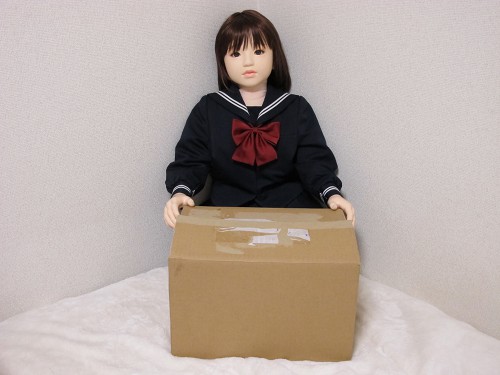 アニメフェイスラブドールの梱包箱