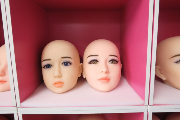 EGDoll モモ・サオリ